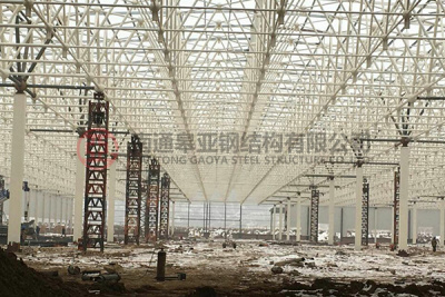 鋼結構公(gōng)司漏水的原因有(yǒu)哪些？